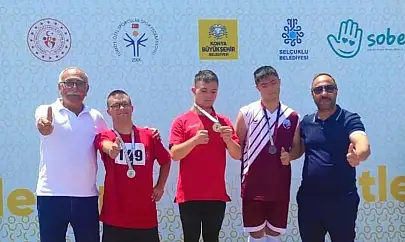 Elazığlı özel sporcu Ömer Aydemir'den Türkiye üçüncülüğü