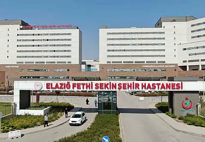 Altyapı çalışmalarında boruların altında kalan belde başkanı ve personel yaralandı