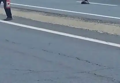 Elazığ'da seyir halindeki kamyon alev aldı