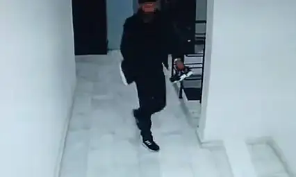 Elazığ'da ayakkabı hırsızlığı kamerada