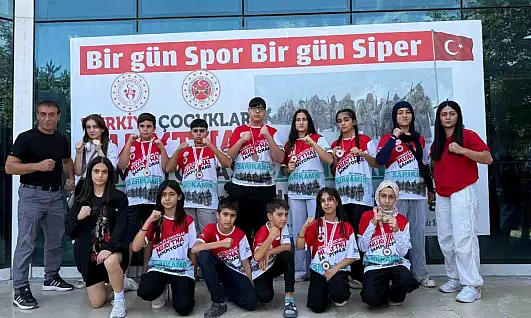 Elazığ'a Muay-Thai'de 7 madalya
