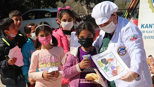'Kantinbüs' kantini bulunmayan köy okulları için yollarda
