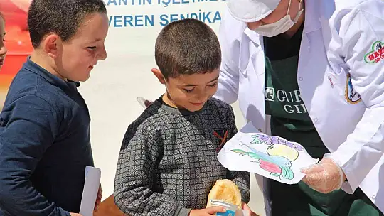 'Kantinbüs' kantini bulunmayan köy okulları için yollarda