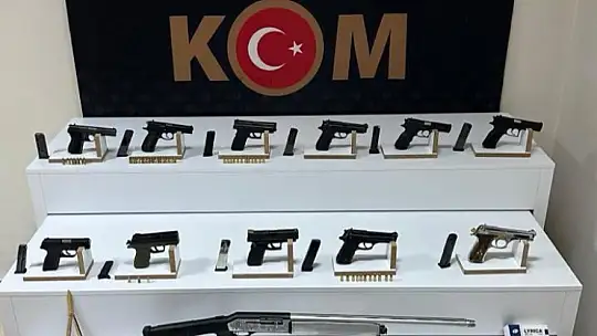 'Kuyu-16' operasyonunda yakalanan şüpheliler adliyeye sevk edildi