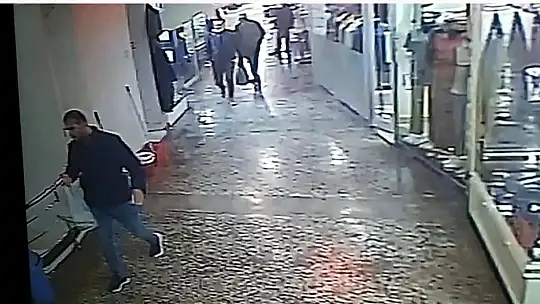 'Lokantadan geldim' diyerek parayı alarak kayıplara karıştı
