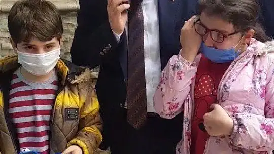 'Vali Amca' ile görüşen minik kızın mutluluk gözyaşları