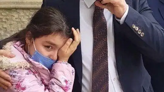 'Vali Amca' ile görüşen minik kızın mutluluk gözyaşları