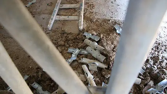 1 hafta boyunca çiftlikten 500 bin liralık malzemeleri çaldılar