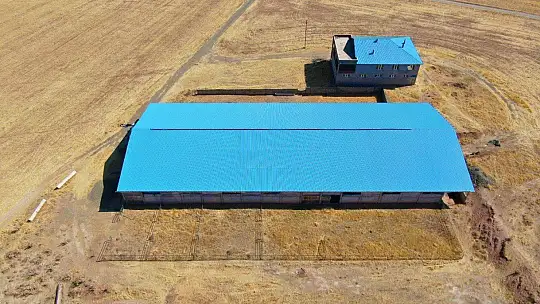 1 hafta boyunca çiftlikten 500 bin liralık malzemeleri çaldılar