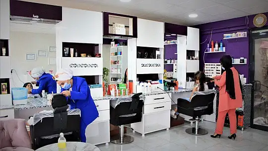 10 yıl önce 750 TL'lik mikro kredi desteği alan kız kardeşlerin başarısı