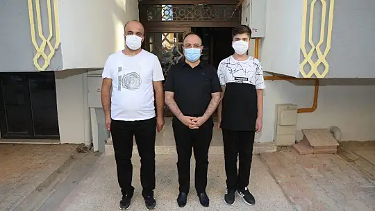 11 yaşındaki çocuk davet etti, Vali Yırık icabet etti