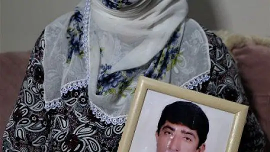 15 yıldır Irak'a giden ve bir daha haber alamadığı oğlunu bekliyor