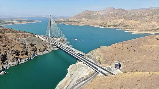 16 şehri birbirine bağlayan Kömürhan Köprüsü sürücülere kolaylık sağlıyor