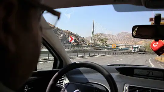 16 şehri birbirine bağlayan Kömürhan Köprüsü sürücülere kolaylık sağlıyor