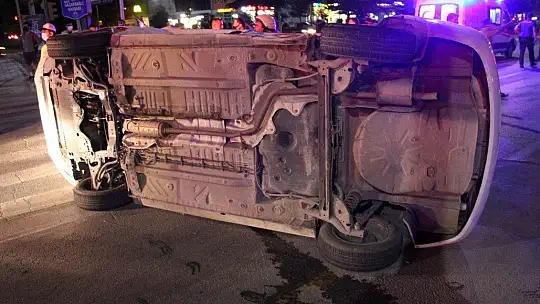 16 yaşındaki sürücü kaza yaptı, kaçarken yakalandı