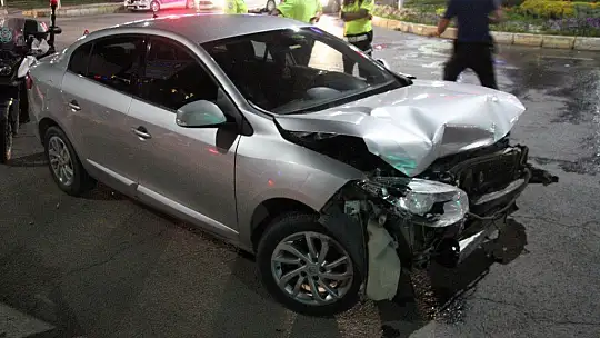 16 yaşındaki sürücü kaza yaptı, kaçarken yakalandı