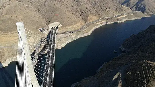 2 bin 400 metre tünelle bağlanan Kömürhan Köprüsü açılışa hazır
