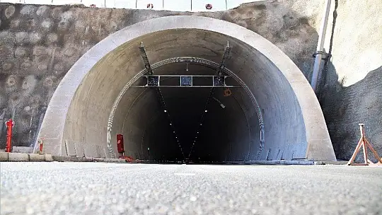 2 bin 400 metre tünelle bağlanan Kömürhan Köprüsü açılışa hazır