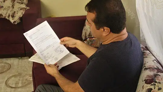 2 buçuk yıldır boşanma davası süren baba, çocuklarını icra yoluyla görebiliyor