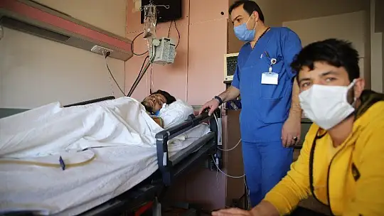 2 ton kalıbın altında kaldı ölmedi hayata tutundu