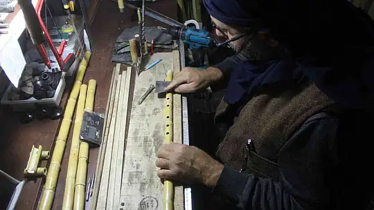 25 yıldır kamışı sanata dönüştürüyor, mesleğini duyanlar ise şaşırıyor