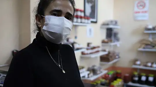 28 kadın bir araya geldi, yöresel ürünlerle pazara girdi