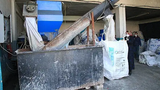 Geri Dönüşüm Tesisi ile Hem İş Sahibi Oldu Hem de Doğaya Sahip Çıktı