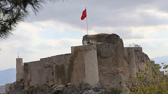 4 büyük deprem gören 5 bin yıllık tarihi mahalle dimdik ayakta