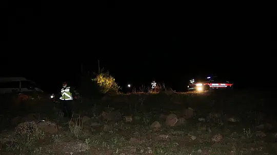 60 metreden dereye yuvarlandı, sürücü yaralı kurtuldu