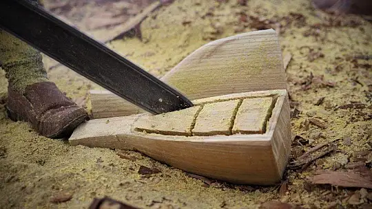Saz Teknesi Yapıp Fransa'ya Bile Satıyor