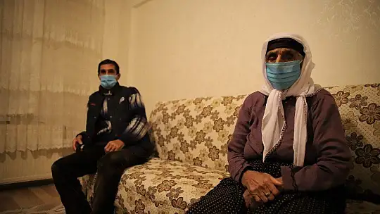 102 Yaşında Covid-19'u Evinde Yendi