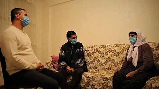 102 Yaşında Covid-19'u Evinde Yendi