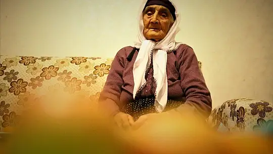 102 Yaşında Covid-19'u Evinde Yendi