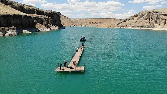 9 milyon yıllık kanyonlar için iskeleler çekilerek, kuruldu