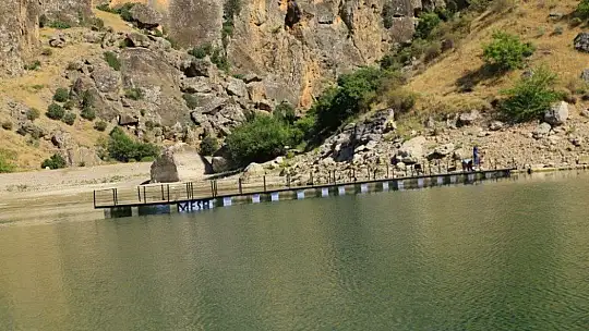 9 milyon yıllık kanyonlar için iskeleler çekilerek, kuruldu