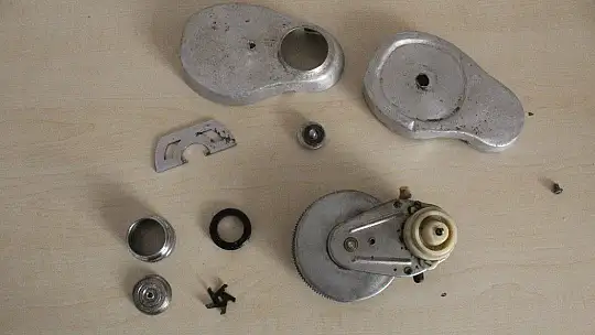 90 yıllık kurmalı tıraş makinesini 150 bin TL'ye satışa çıkardı