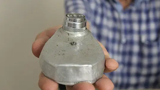 90 yıllık kurmalı tıraş makinesini 150 bin TL'ye satışa çıkardı