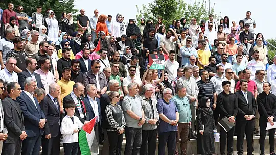 ABD'li öğrencilerin Gazze eylemlerine, Fırat Üniversitesinden 3 dilde destek