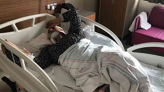 Abdest alırken depreme yakalanan ve boyun kemiği kırılan depremzede: 'Ben bu kadar hiç korkmadım, nefesim gitti'