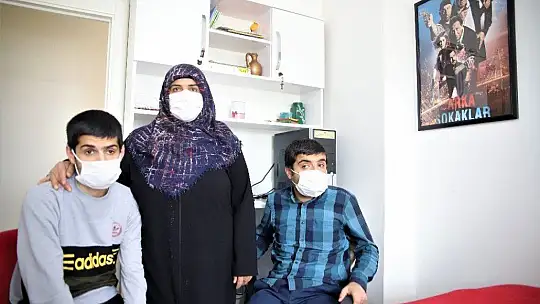 Abdullah'ın yok böyle bir hayranlık dedirten polislik ve dizi aşkı