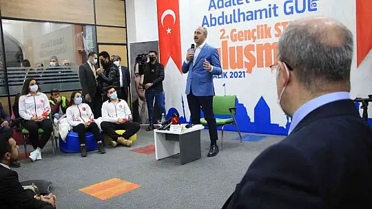Adalet Bakanı Gül:''..antidemokratik uygulamalar devreye girdi' dedi.