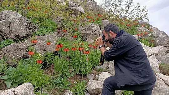 Ağlayan gelinlerin görsel şölenine sazı ve sözüyle eşlik etti