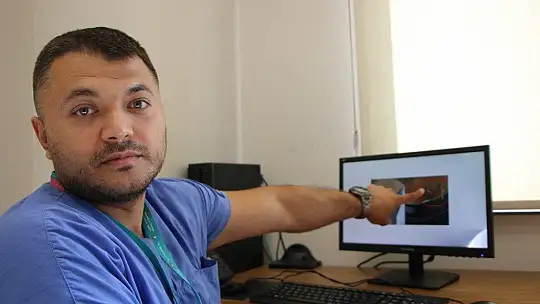 Ağrıları geçsin diye belinden çamaşır ipi geçirmişler