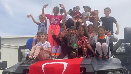 Ahıska Türklerine özel ziyaret: Komandolar teşekkür etti