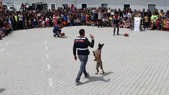 Ahıska Türklerine özel ziyaret: Komandolar teşekkür etti