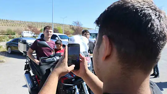 Ahıska Türkü çocuklardan atlı jandarma timine büyük ilgi