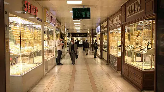 Altınla beraber sahtesi de arttı, kuyumcular başkanı uyardı