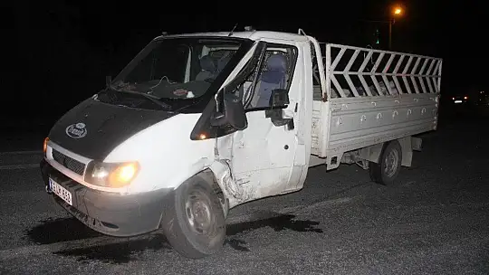 Ambulans ile pikap çarpıştı: 5 yaralı