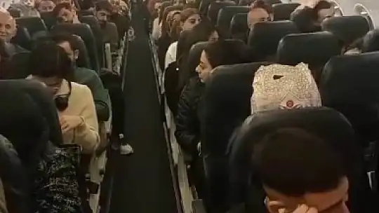 AnadoluJet uçağında panik: ''Bu uçakla uçmak istemiyorum''