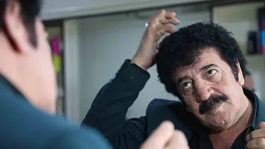 Müslüm Gürses'e benzerliğiyle dikkati çeken Baki Çiçek, 'Hep beraberdik, sadece yatağımız ayrıydı. O gitti yetim kaldık'